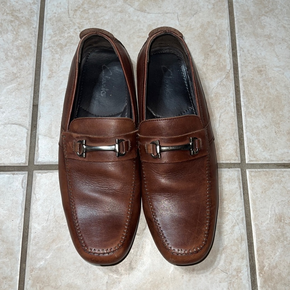 Clarks casual loafer